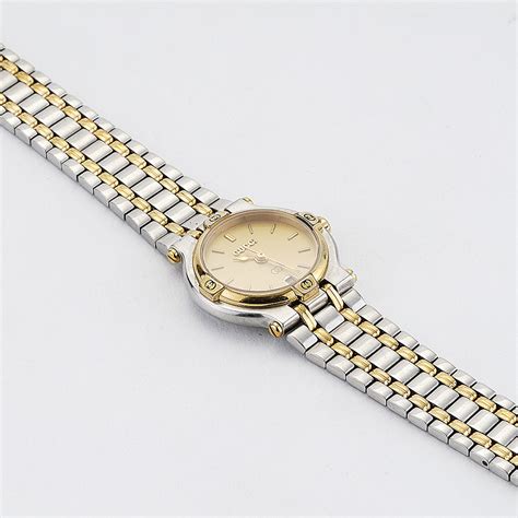 fake ladies two toned gucci quartz watch|are Gucci watches genuine.